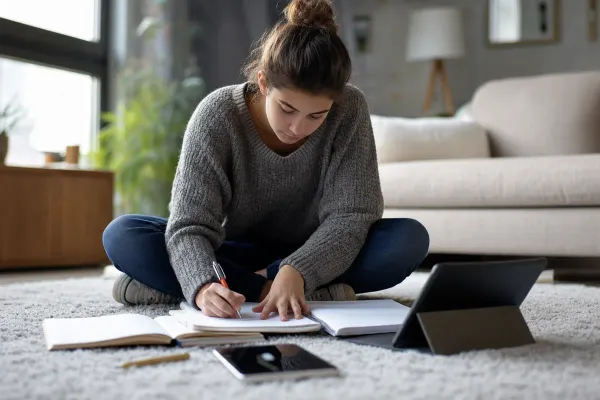 How to Choose the Best AI Writing App for Students